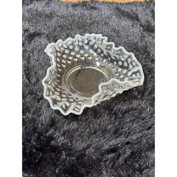 Vintage Hobnail Glass Bowl With Ruffled Opalescent Edges - Picture 1 of 8